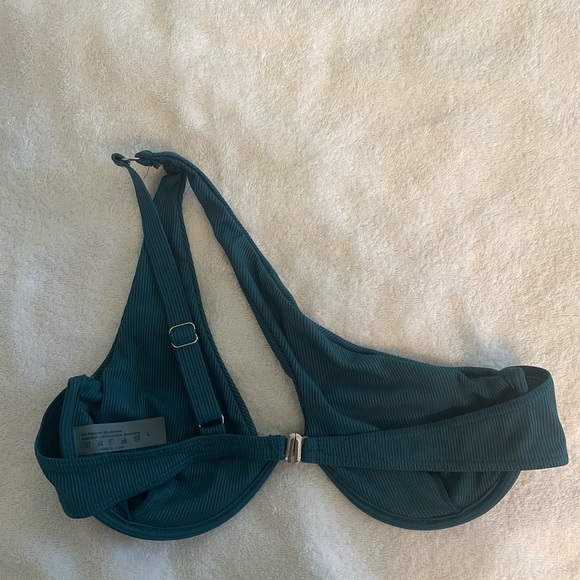 SHEIN Ribbed Underwire One Shoulder Bikini (Top + Bottom) - Picture 3 of 4